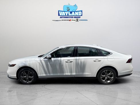 Used 2023 Honda Accord EX-L image 2