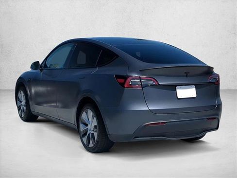 Used 2023 Tesla Model Y Long Range AWD/4WD image 7