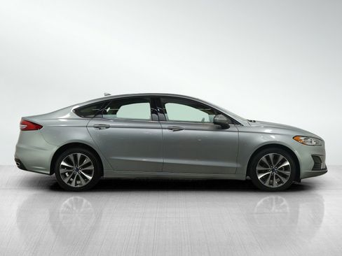 Used 2020 Ford Fusion SE image 6