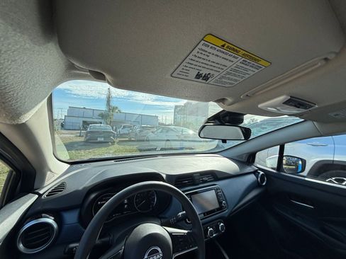 Used 2025 Nissan Versa SV image 33