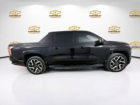 Used 2024 Chevrolet Silverado EV RST AWD/4WD image 9