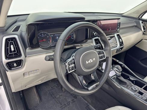 Used 2022 Kia Sorento SX image 13