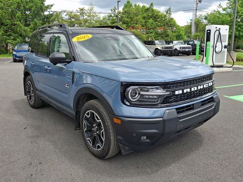 Used 2025 Ford Bronco Sport Outer Banks w/ Outer Banks Tech Package+ AWD/4WD image 3