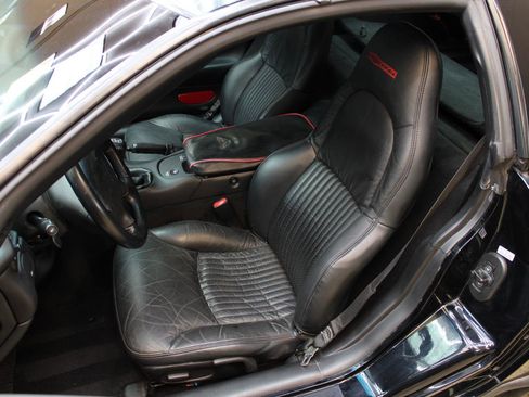 Used 2003 Chevrolet Corvette Z06 w/ Memory Package, 3 Drivers RWD image 31