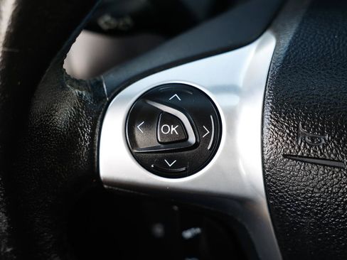 Used 2013 Ford Focus SE FWD image 25