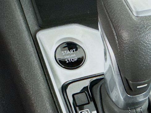 Used 2026 Nissan Altima 2.5 SV FWD image 19