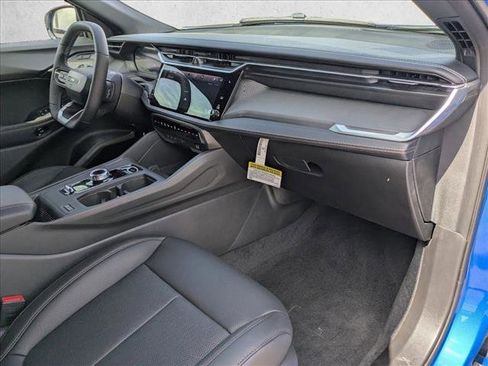 New 2026 Jeep Cherokee Overland AWD/4WD image 18