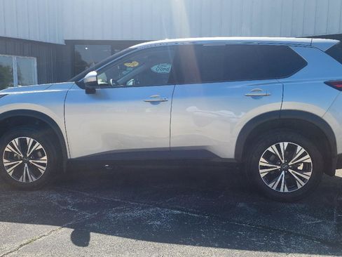 Used 2023 Nissan Rogue SV AWD/4WD image 8