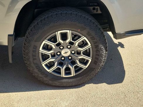 Used 2026 Chevrolet Colorado Z71 w/ Technology Package image 12