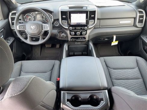 New 2026 RAM 1500 4x4 Crew Cab image 16