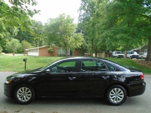 Used 2013 Volkswagen Passat 2.5 S FWD image 8