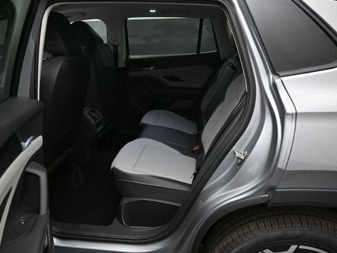 New 2026 Volkswagen Tiguan SE AWD/4WD image 11