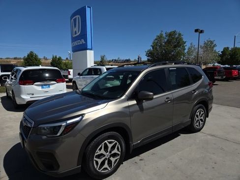 Used 2021 Subaru Forester Premium w/ Popular Package #1 AWD/4WD image 1