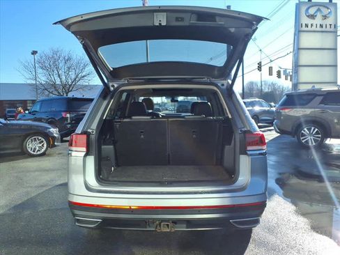 Used 2021 Volkswagen Atlas SE w/ Panoramic Sunroof Package image 6