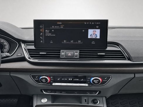 Certified 2025 Audi Q5 2.0T Premium AWD/4WD image 19