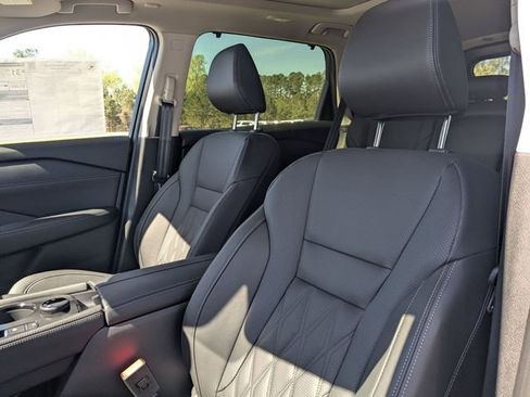 New 2026 Nissan Rogue Platinum w/ Tech Package image 14