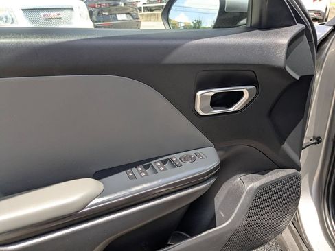 Used 2025 Kia K4 FWD image 14