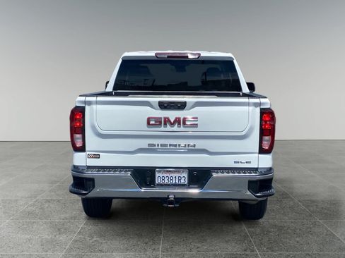 Used 2024 GMC Sierra 1500 SLE AWD/4WD image 4