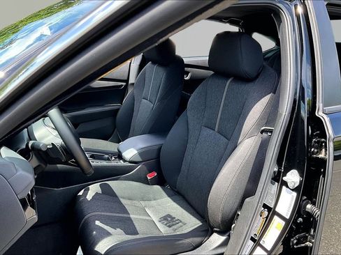 Used 2025 Honda Accord Sport image 15