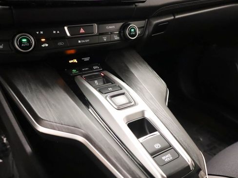 Used 2018 Honda Clarity Plug-In Hybrid image 9