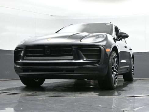 Used 2022 Porsche Macan AWD/4WD image 44