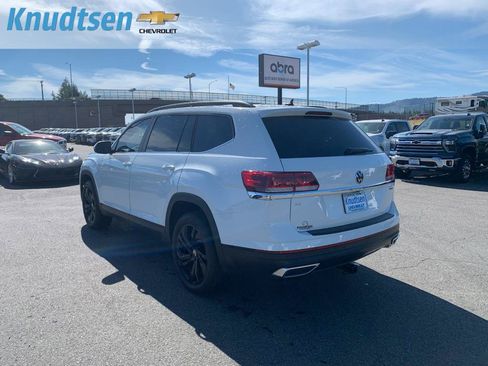 Used 2023 Volkswagen Atlas SE w/ Panoramic Sunroof Package AWD/4WD image 5