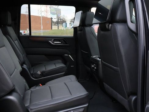 New 2026 GMC Yukon XL Denali w/ Denali Reserve Package image 11