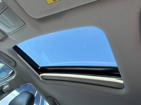 Used 2016 Acura TLX w/ Technology Package FWD image 7