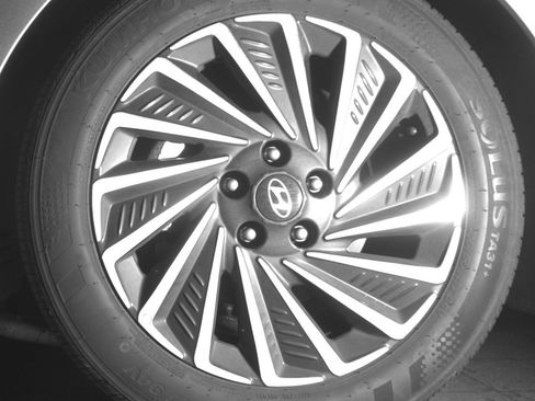 Used 2025 Hyundai Sonata SEL image 12