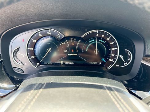 Used 2018 BMW 530e RWD image 41