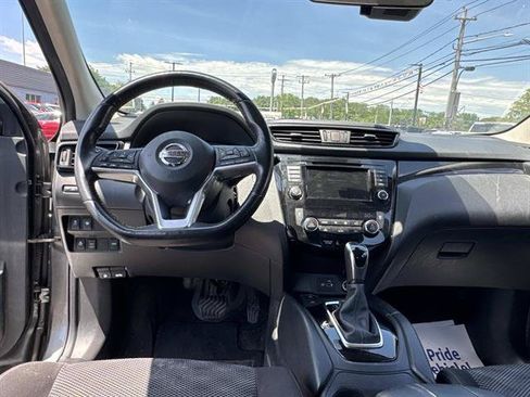 Used 2019 Nissan Rogue Sport SV w/ Technology Package AWD/4WD image 9