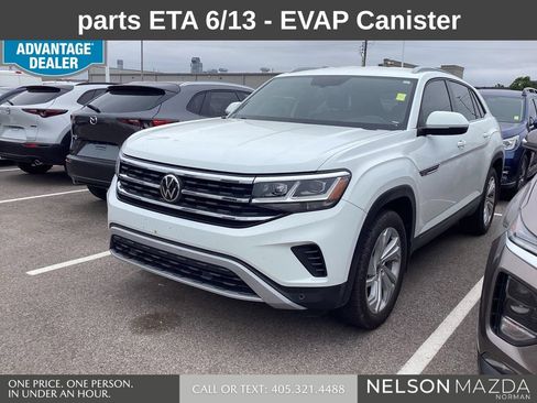 Used 2021 Volkswagen Atlas Cross Sport SE w/ V6 Towing Package FWD image 1
