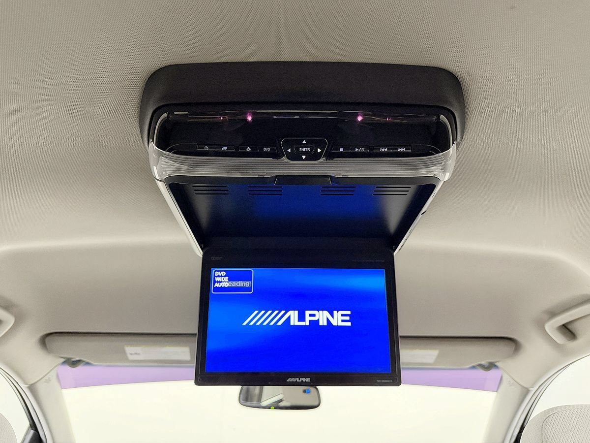 Used 2017 Toyota Sienna LE AWD/4WD image 49