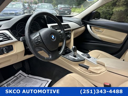 Used 2018 BMW 320i Sedan w/ Premium Package image 20