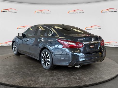 Used 2018 Nissan Altima 2.5 SV FWD image 41