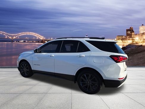 Used 2024 Chevrolet Equinox RS image 3
