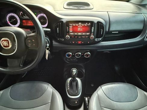 Used 2017 FIAT 500L Trekking w/ Urbana Appearance Package image 17