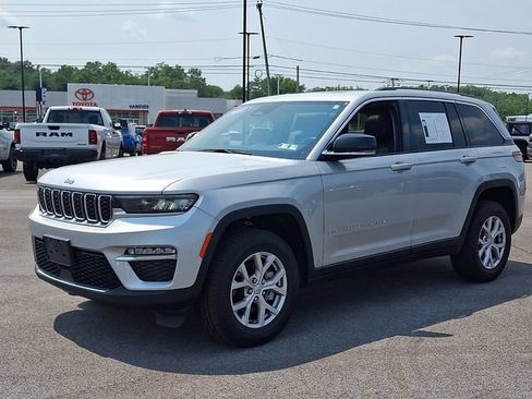 Used 2022 Jeep Grand Cherokee Limited AWD/4WD image 9