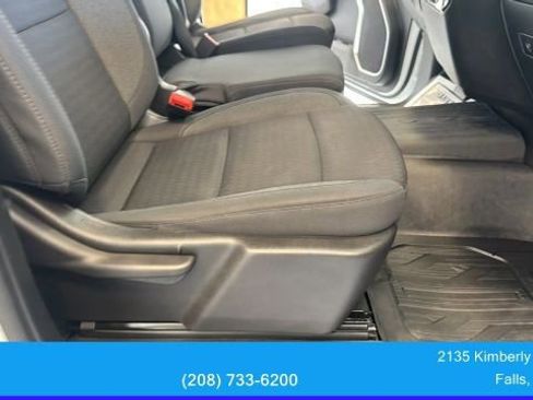 Used 2025 GMC Sierra 2500 SLE image 32