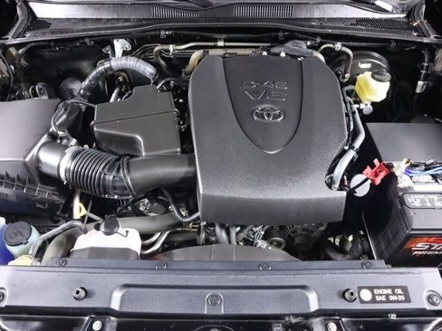 Used 2016 Toyota Tacoma SR5 w/ SR5 Appearance Package (SN) image 43