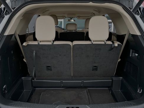 Used 2023 Ford Explorer XLT w/ Equipment Group 202A image 12