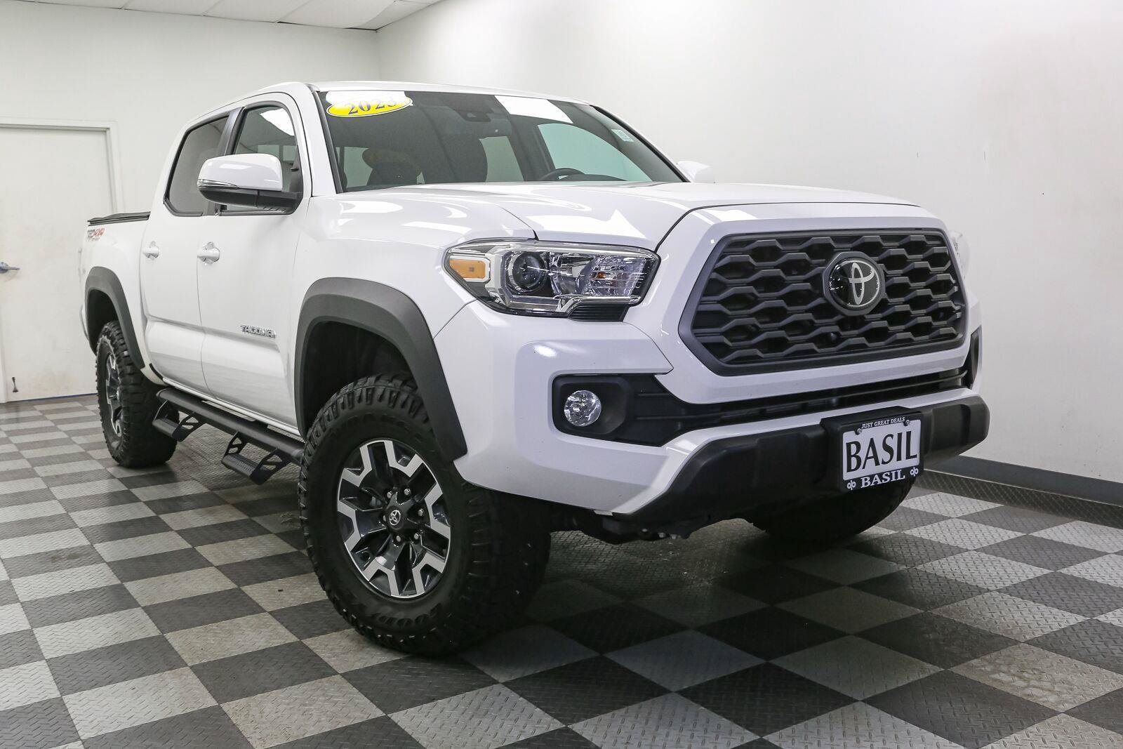 Used 2023 Toyota Tacoma TRD Off-Road AWD/4WD image 2
