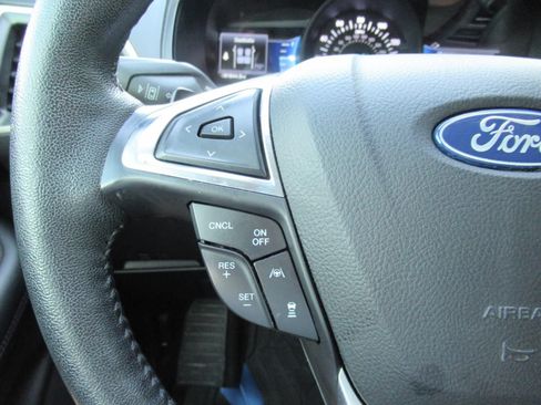 Used 2022 Ford Edge SEL w/ Sport Appearance Package AWD/4WD image 24