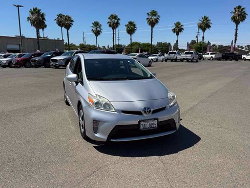 Used 2013 Toyota Prius Two FWD image 3
