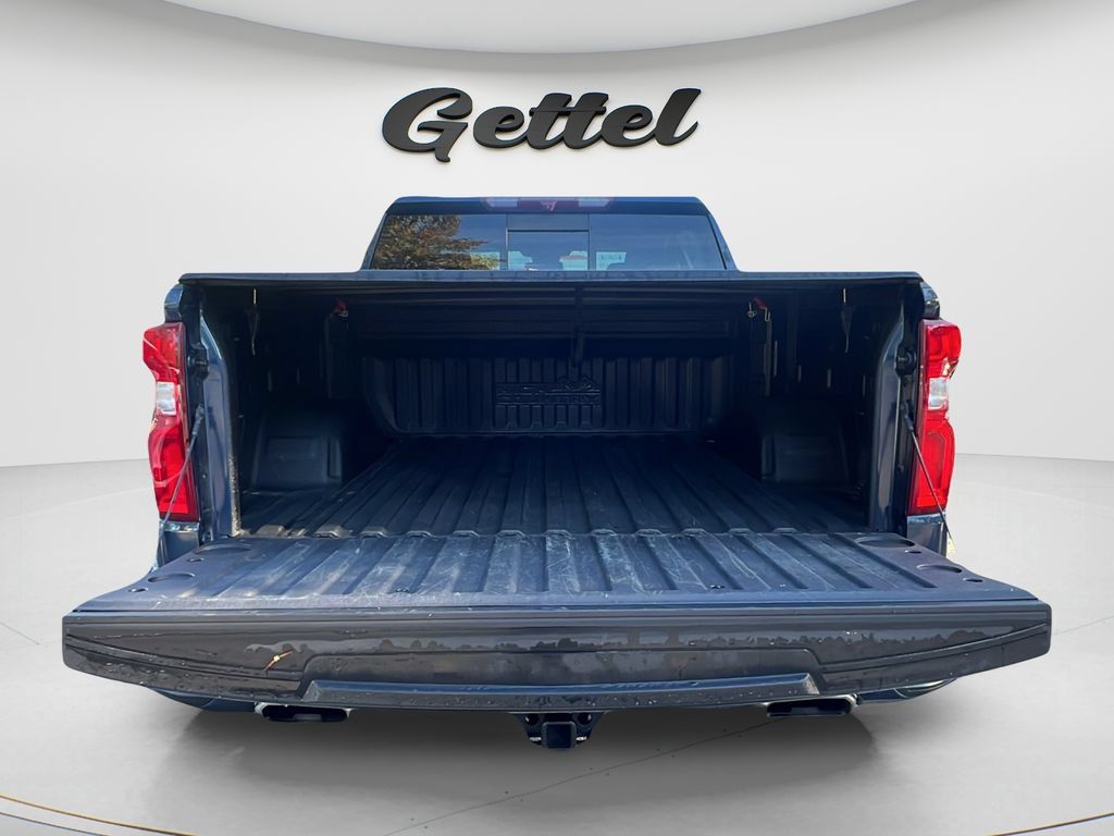 Used 2022 Chevrolet Silverado 1500 High Country w/ High Country Premium Package AWD/4WD image 9
