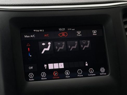 Used 2019 Jeep Cherokee Latitude w/ Popular Appearance Group FWD image 18