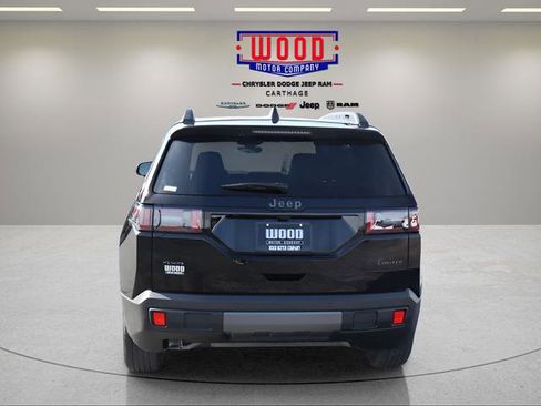 New 2026 Jeep Cherokee Laredo image 4