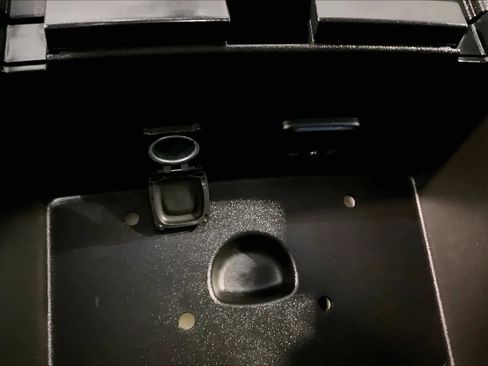 Used 2018 Chevrolet Silverado 1500 LT image 26