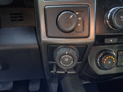 Used 2017 Ford F150 XLT w/ Equipment Group 302A Luxury AWD/4WD image 17