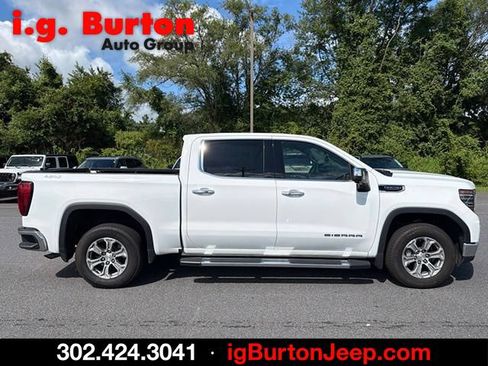 Used 2025 GMC Sierra 1500 SLT AWD/4WD image 2